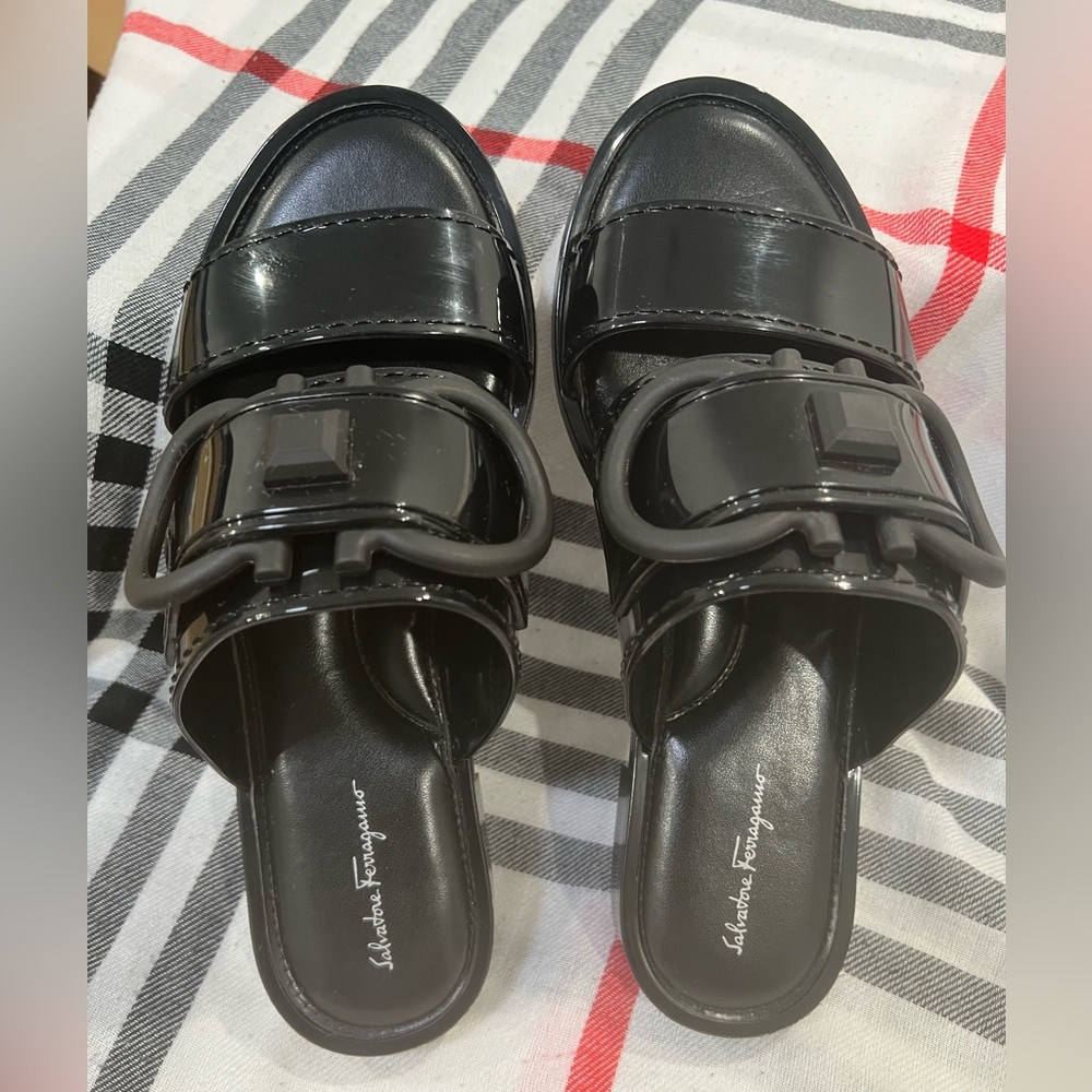 Salvatore ferragamo sandal/slipper